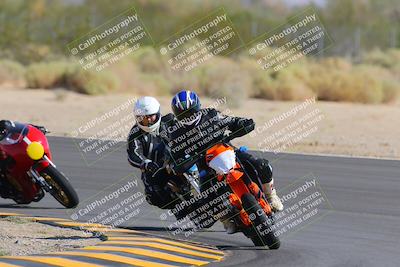 media/Oct-08-2022-SoCal Trackdays (Sat) [[1fc3beec89]]/Turn 10 (945am)/